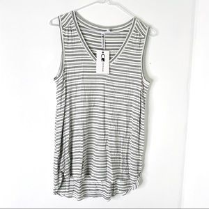 Cable & Gauge Black White Striped Tank Top Hi-Lo Curved Hem NWT